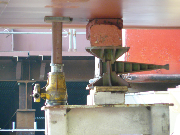 kich co khi 10 tan 150 mm